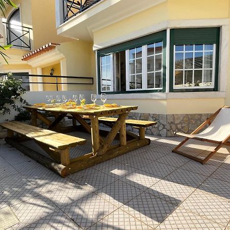 Yellow House Ericeira Bagian luar foto
