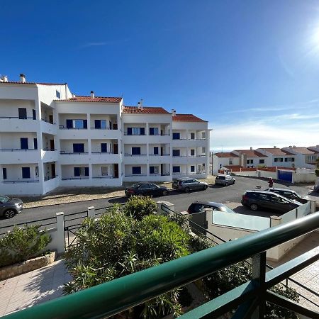 Yellow House Ericeira Bagian luar foto